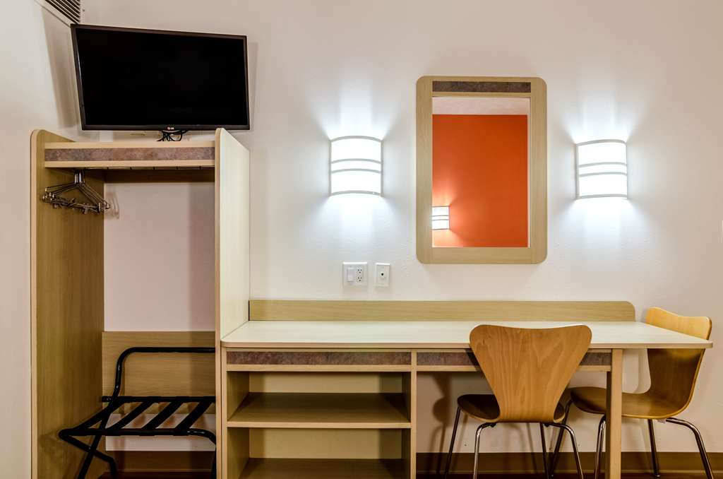 Motel 6 Kearney NE - photo 32