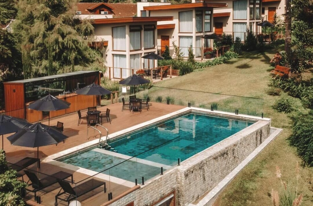 Hotel Boutique Quebra Noz Conforto e Natureza in Campos Do Jordao, Brasil
