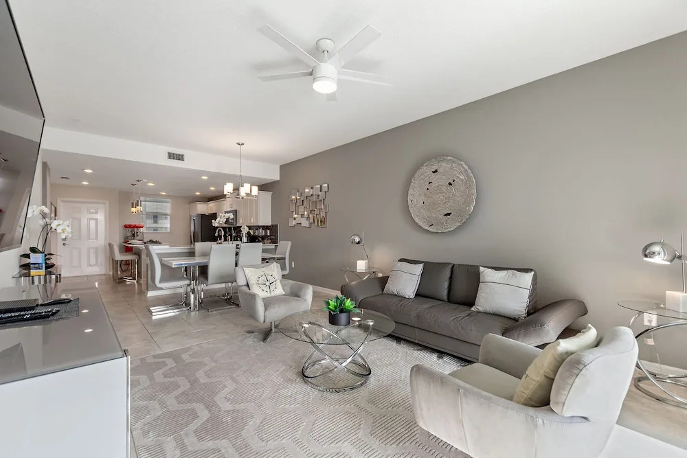 Modern Storey Lake Resort Disney Orlando 3171 304 — 4-Star Luxury Hotel in Kissimmee, United States