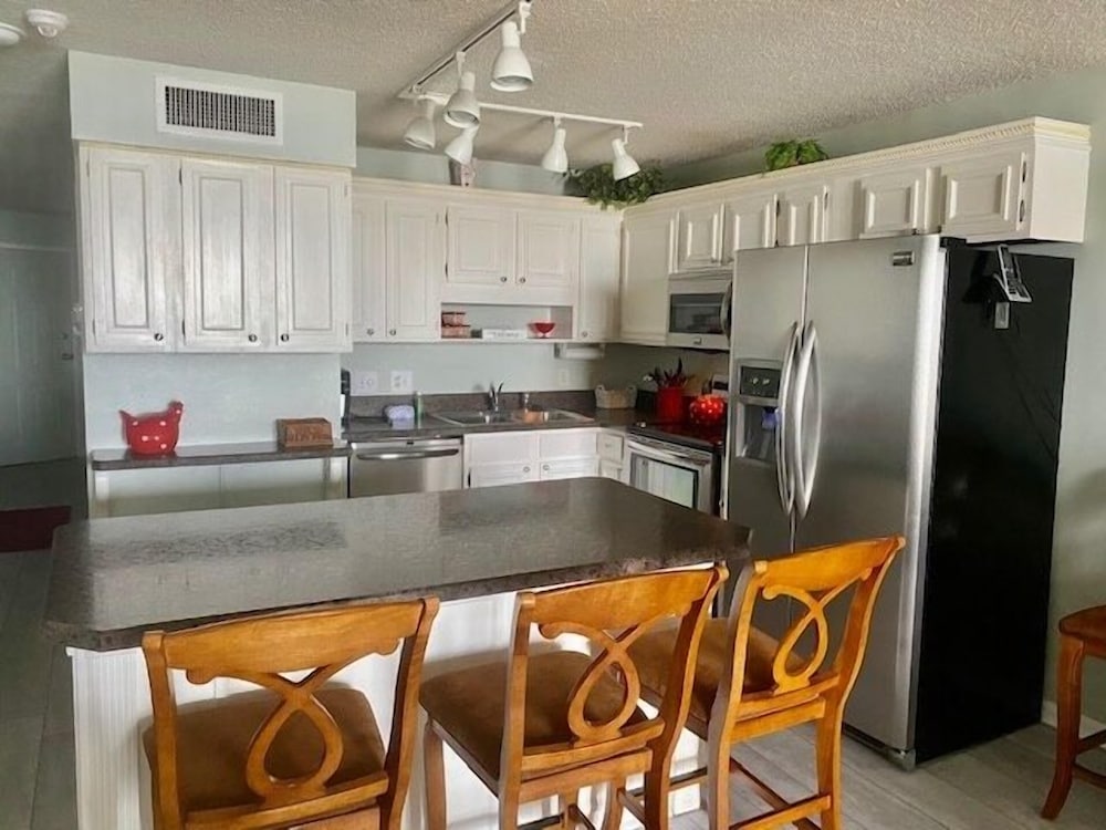 Royal Garden Resort 203 1 Bedroom Condo by RedAwning - photo 6