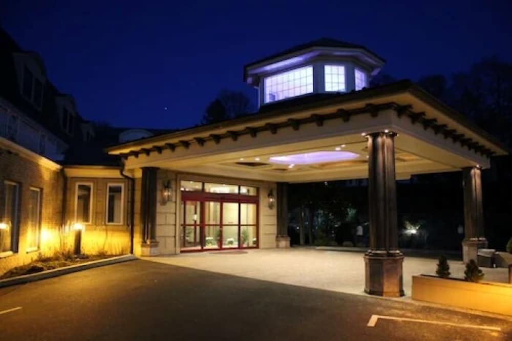 Norwalk Inn & Conference Center in Norwalk, United States