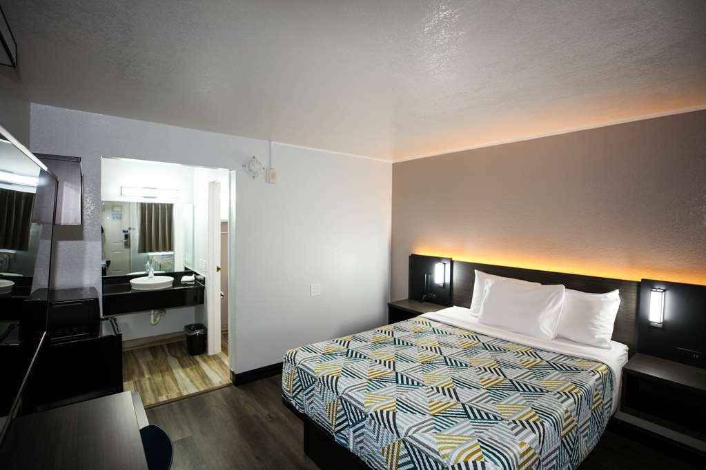 Motel 6 Sacramento CA Old Sacramento North - photo 23