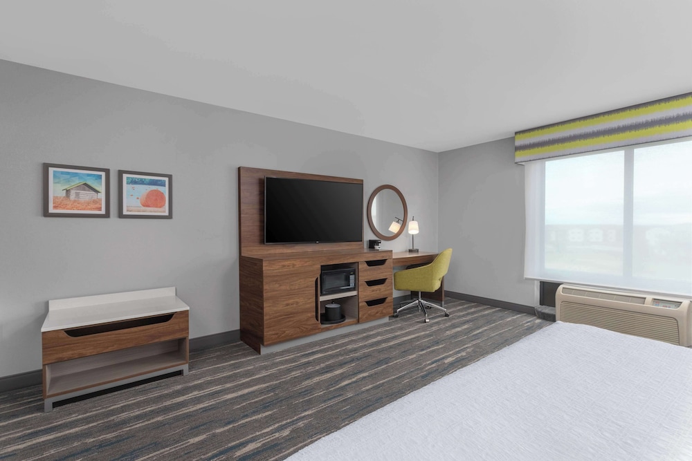 Hampton Inn & Suites Lincoln Northeast I 80 - photo 8
