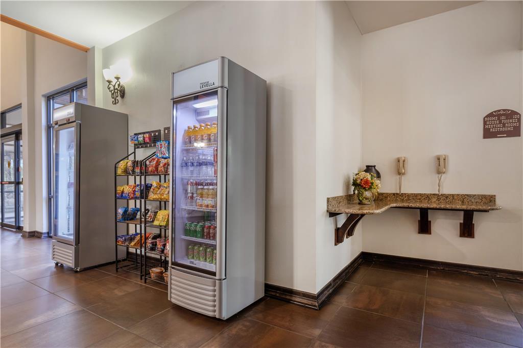 Best Western Plus Cimarron Hotel & Suites - photo 8