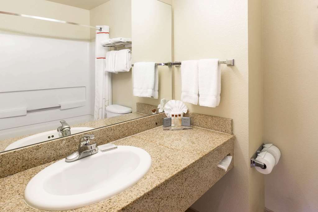 Hawthorn Suites by Wyndham Rancho Cordova Folsom - photo 5