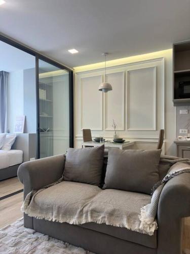 Warm and classic modern room — 4-Star Luxury Hotel in Chiang Mai, Thailand