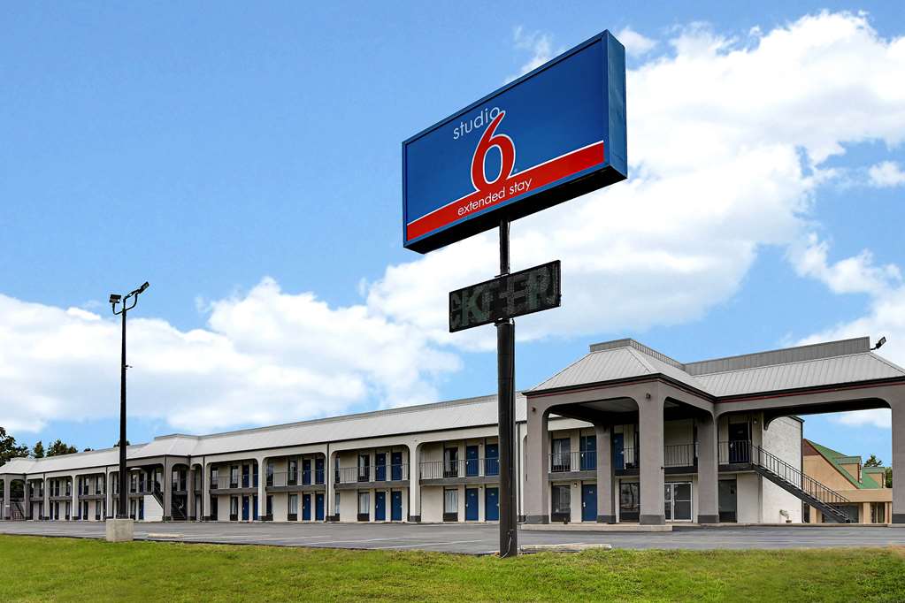 Studio 6 Meridian MS Bonita Lakes - featured photo