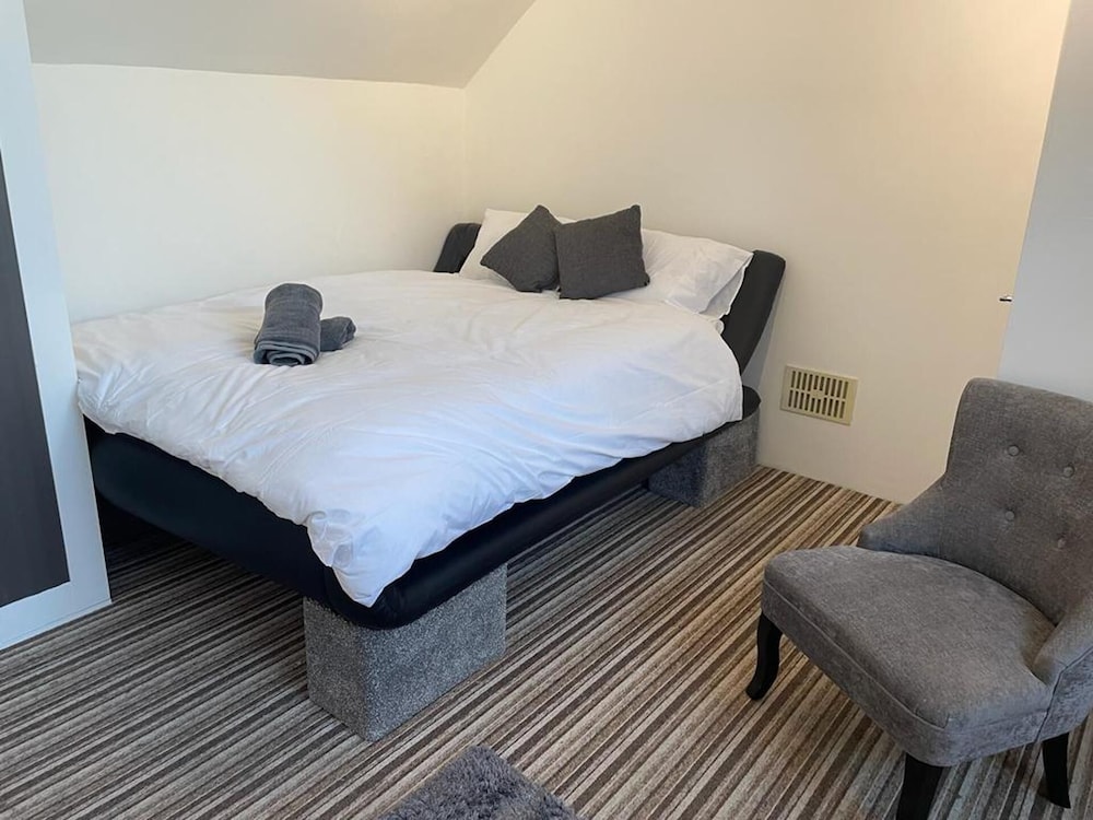 Remarkable 1 bed Apartment in Tunbridge Wells — 4-Star Luxury Hotel in Royal Tunbridge Wells, United Kingdom