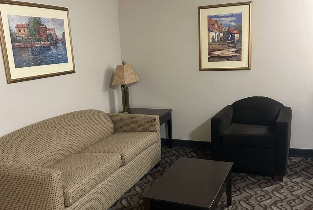 Wyndham Garden Madison Fitchburg - photo 15