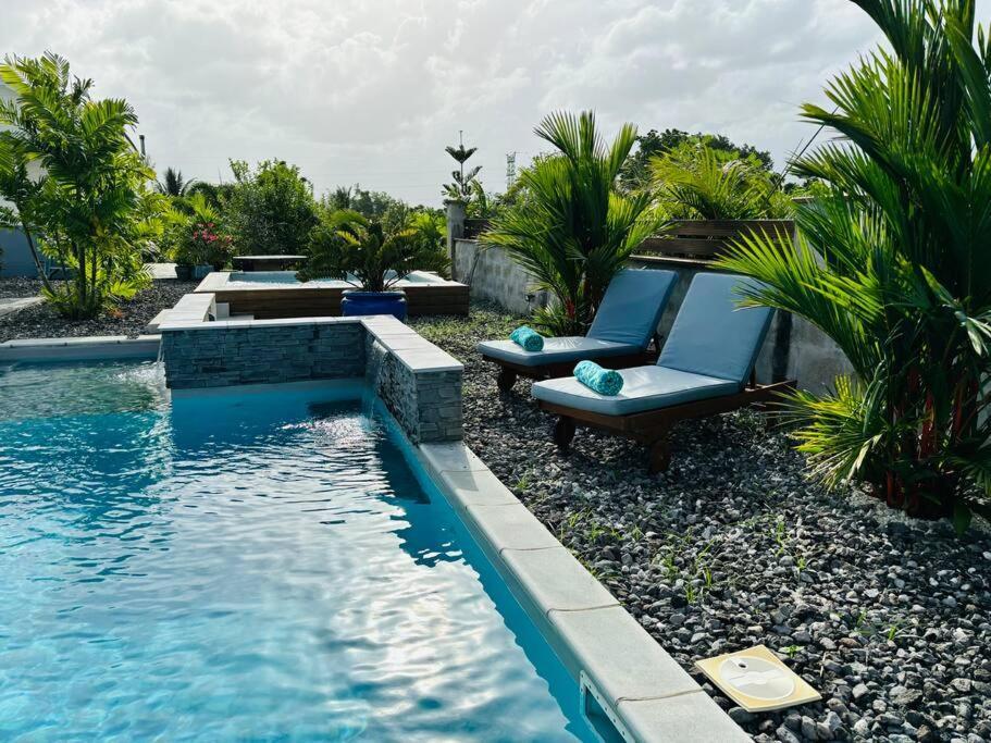 Refuge PêBê Joli logement au coeur d'un immense jardin tropical — 4-Star Luxury Hotel in Ducos, Martinique