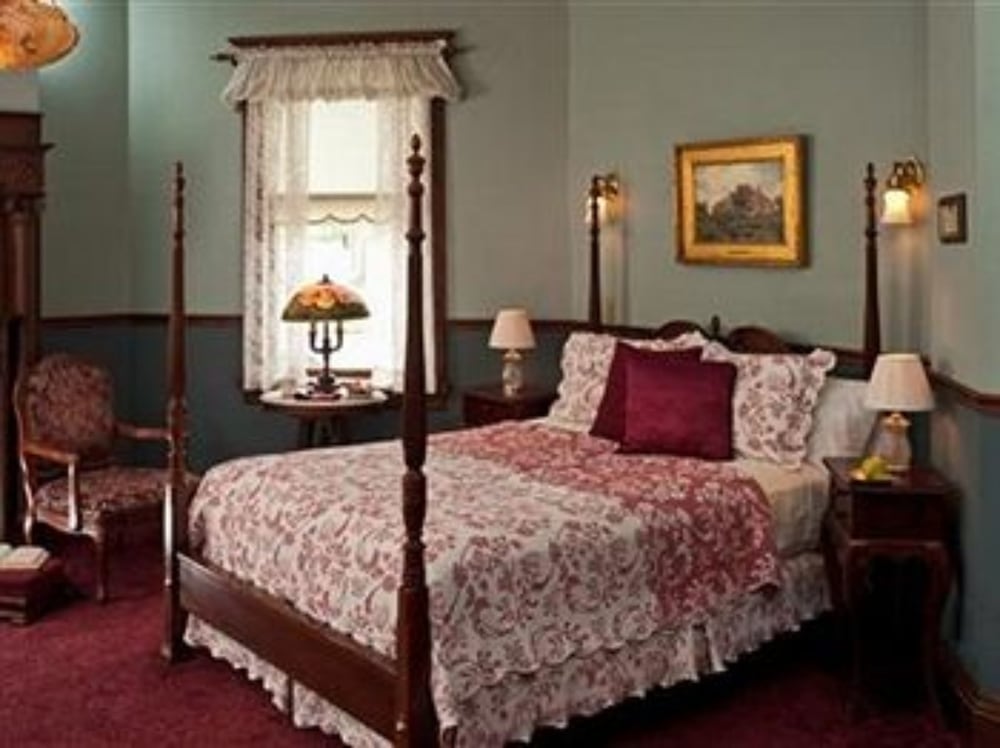 Old Rittenhouse Inn - photo 7