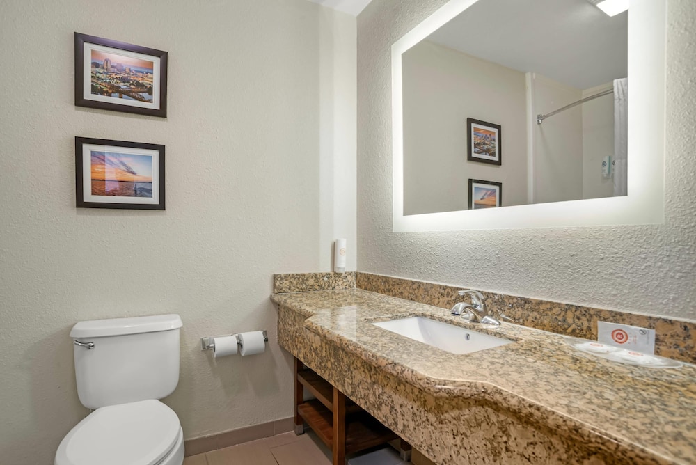 Comfort Suites Monroe - photo 51