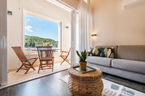 Luxury Seaview Apartment Mare — 4-Star Luxury Hotel in Slano, Croatia