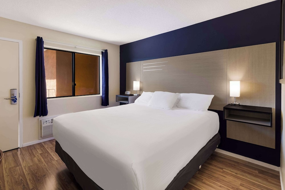 Rodeway Inn Livermore - photo 12