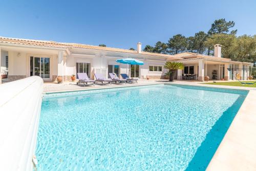 Villa das Giestas — 4-Star Luxury Hotel in Quinta Do Conde, Portugal