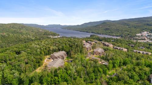Tremblant Prestige Verbier 13 102 in Mont-Tremblant, Canada