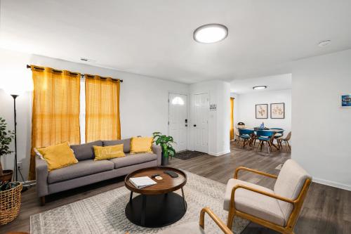 DTGem SelfCheckin RainShower 300M Parking Walkable — 4-Star Luxury Hotel in Raleigh, United States
