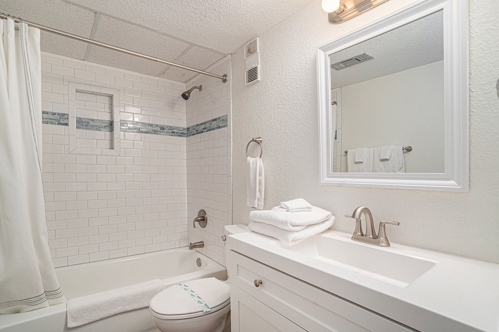 0711 Waters Edge Resort 2 Bedroom Condo by RedAwning - photo 11