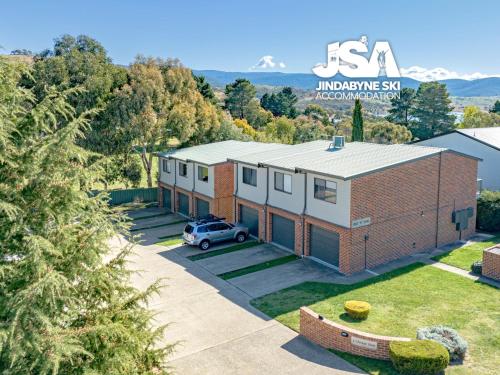 Lake N Snow 4 in Jindabyne, Australia