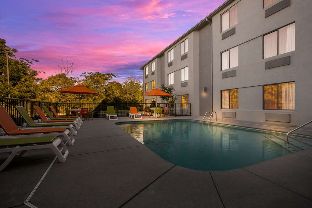 Clarion Pointe Sevierville Pigeon Forge - photo 2