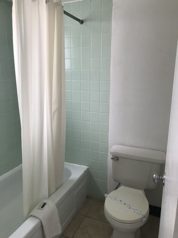 SuperLodge Motel - photo 33
