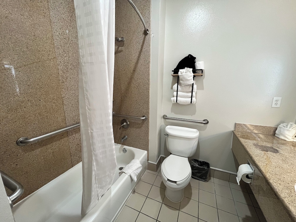 Sonesta Essential North Houston - photo 31