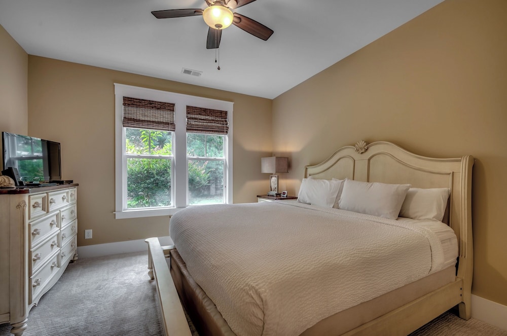 North Beach Resort & Villas - photo 14