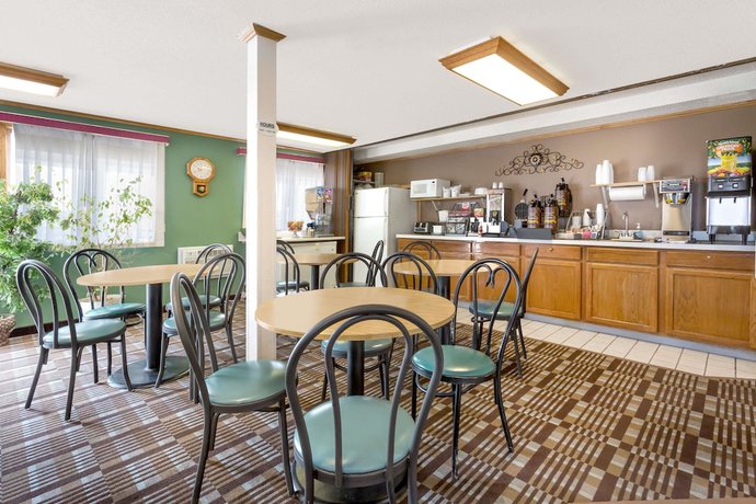 Super 8 by Wyndham Lexington - photo 2