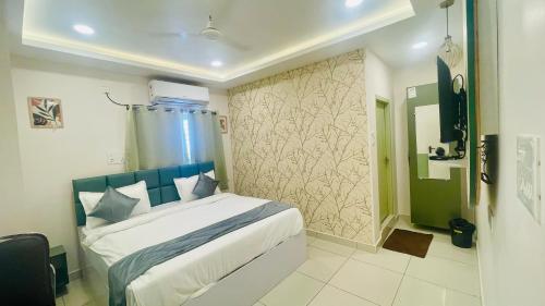 Hotel Vistaara Grand in Guntur, India