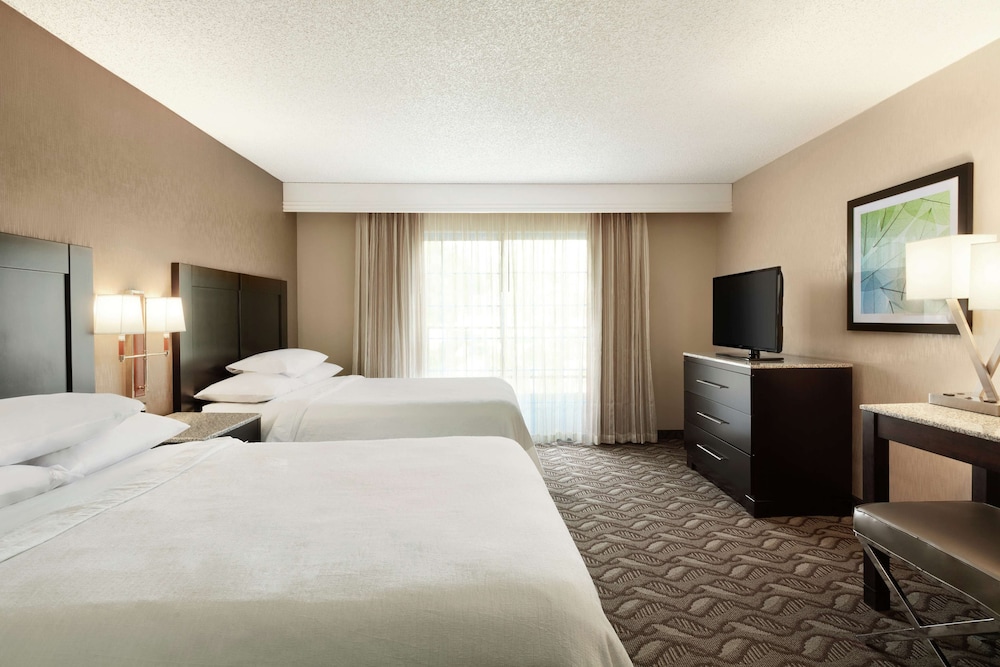 Embassy Suites by Hilton Arcadia Pasadena Area - photo 10