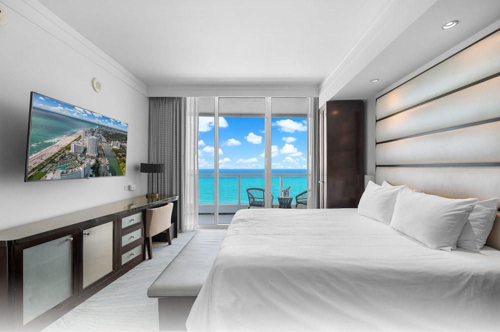 Fontainebleau Miami Beach Private Luxury Suites - photo 23