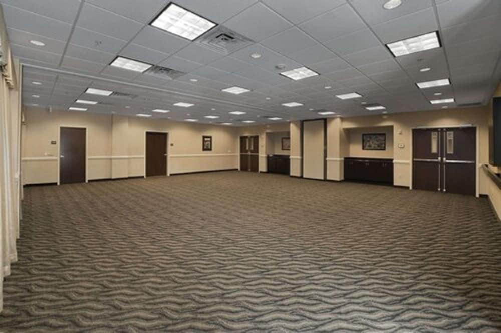 Hampton Inn Jacksonville Anniston Area - photo 63