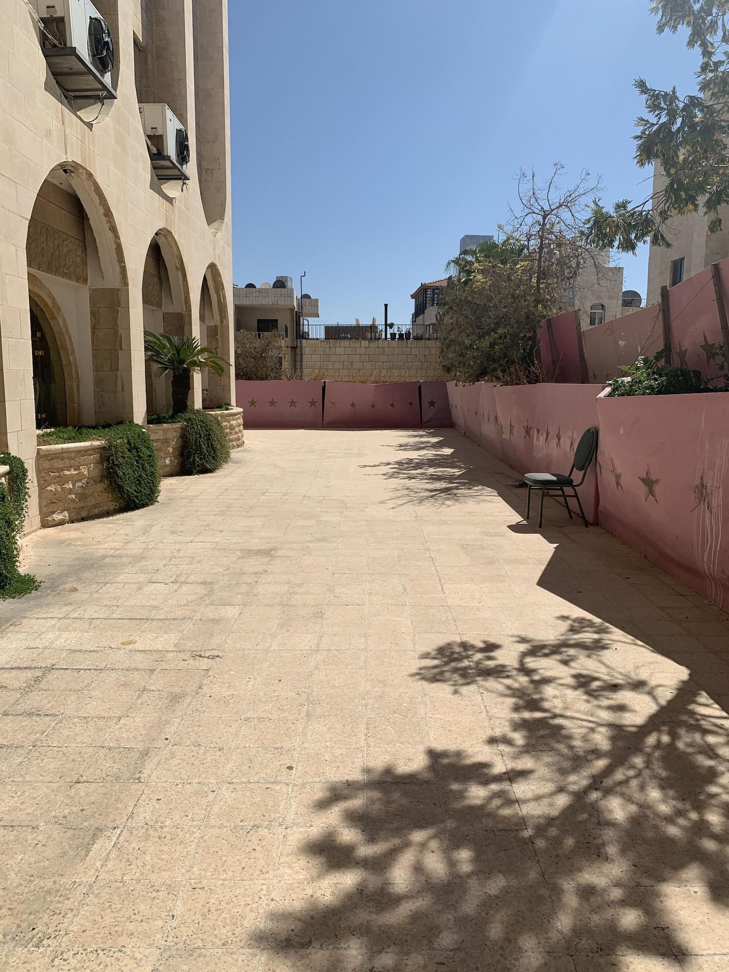 Al Nojoom International Hotel — Amman — photo 5