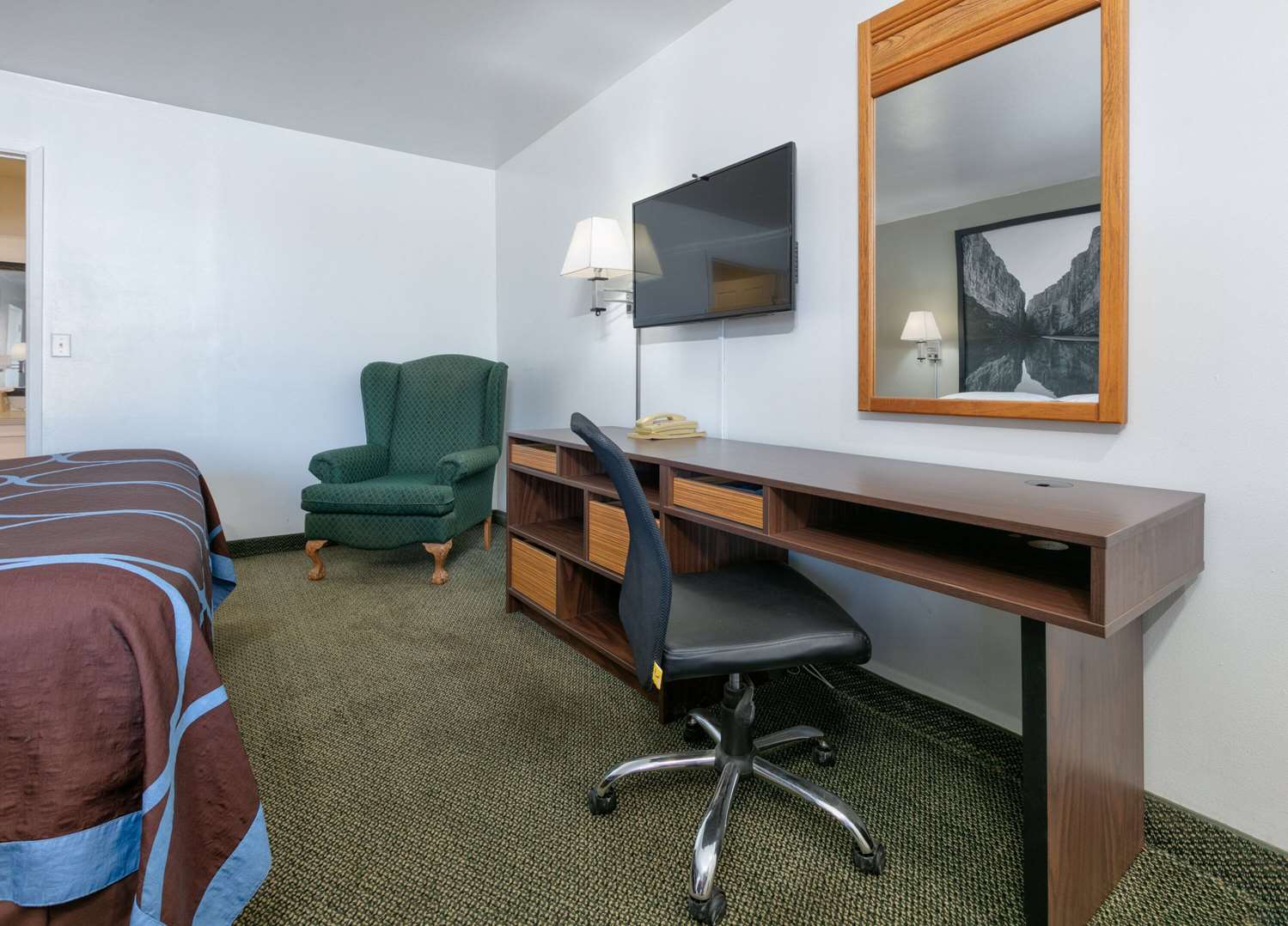 Super 8 By Wyndham Vernon - photo 30