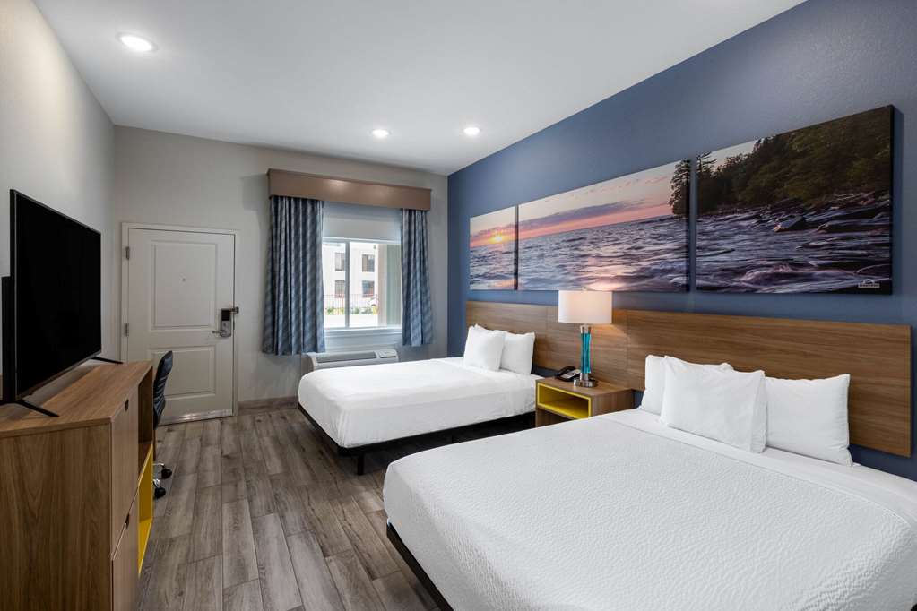 Days Inn & Suites by Wyndham Downtown University of Houston - photo 12