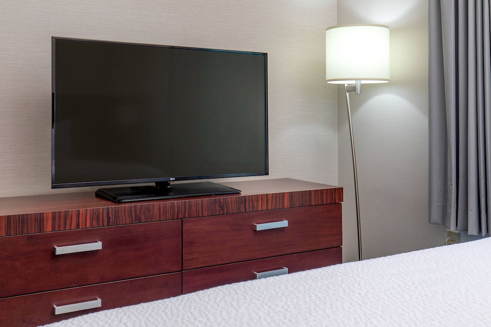Fairfield Inn & Suites By Marriott Lancaster - photo 14