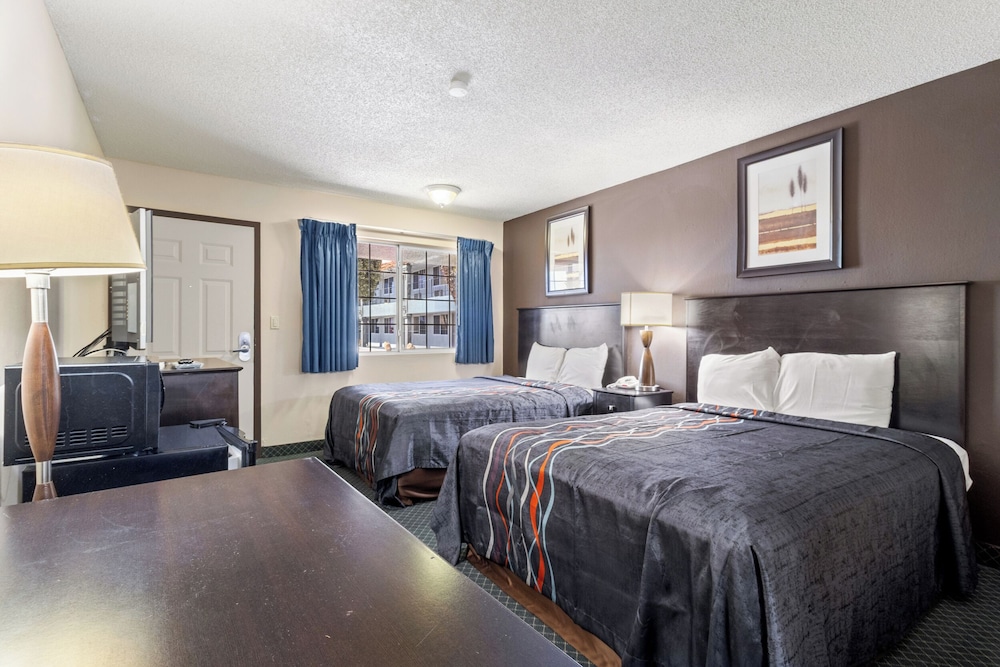 Economy Inn Barstow - photo 5