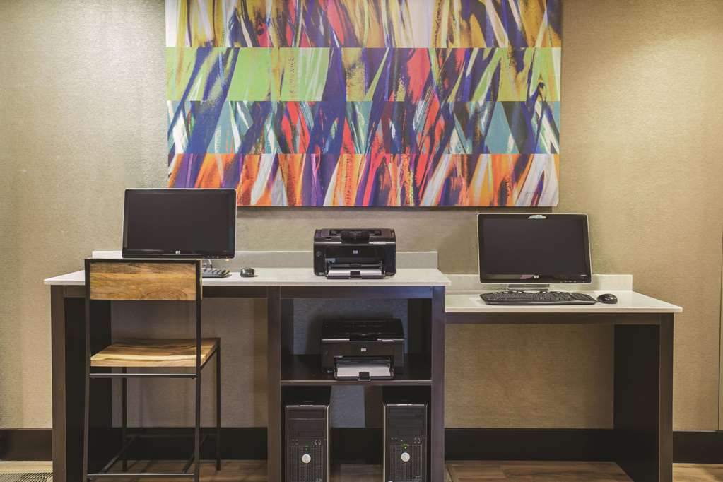 La Quinta Inn & Suites by Wyndham Ely - photo 35