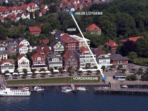 Ferienhaus Fehlingstr 31 — hotel in Travemuende