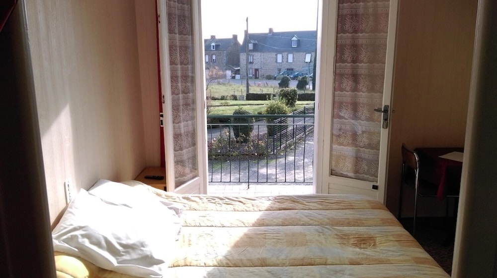 Le Lithana in Pontorson, France