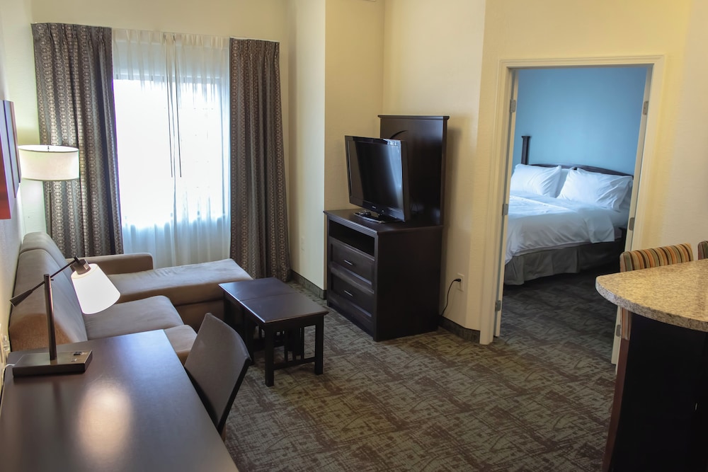 Staybridge Suites Minot by IHG - photo 18