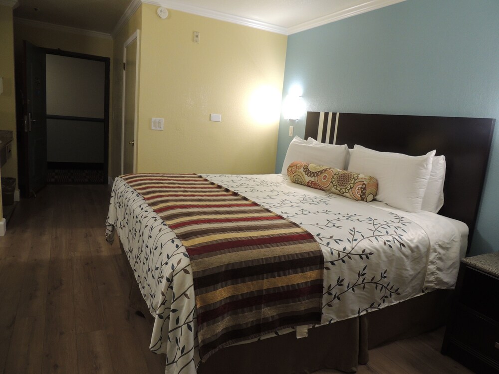 Pacific Inn of Redwood City - photo 26