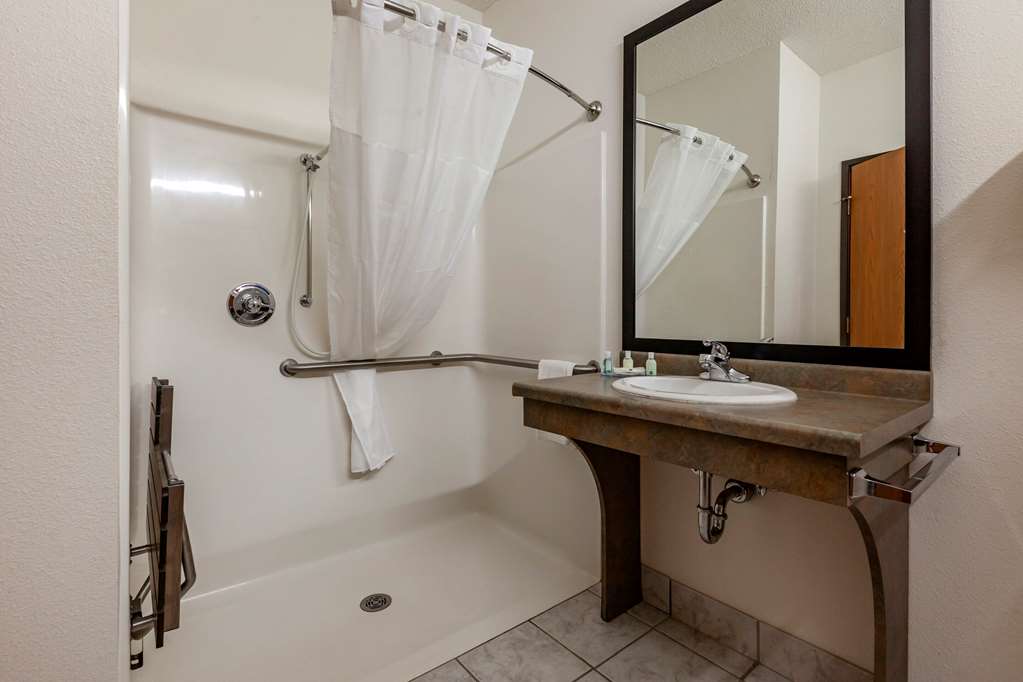 Quality Inn Redgranite - photo 23