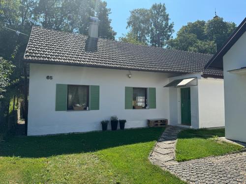 Chaloupka pod kostelem — hotel in Jesenik Nad Odrou