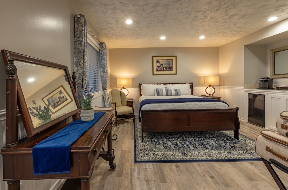 Wharf Master's Inn - photo 16