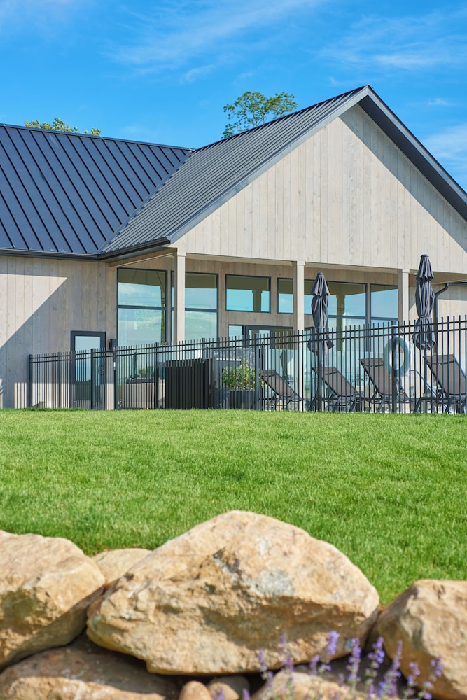 Hotel Moraine - photo 42