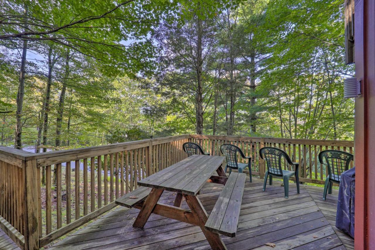 Ski Resort Cabin with Deck in Beech Mountain - photo 3