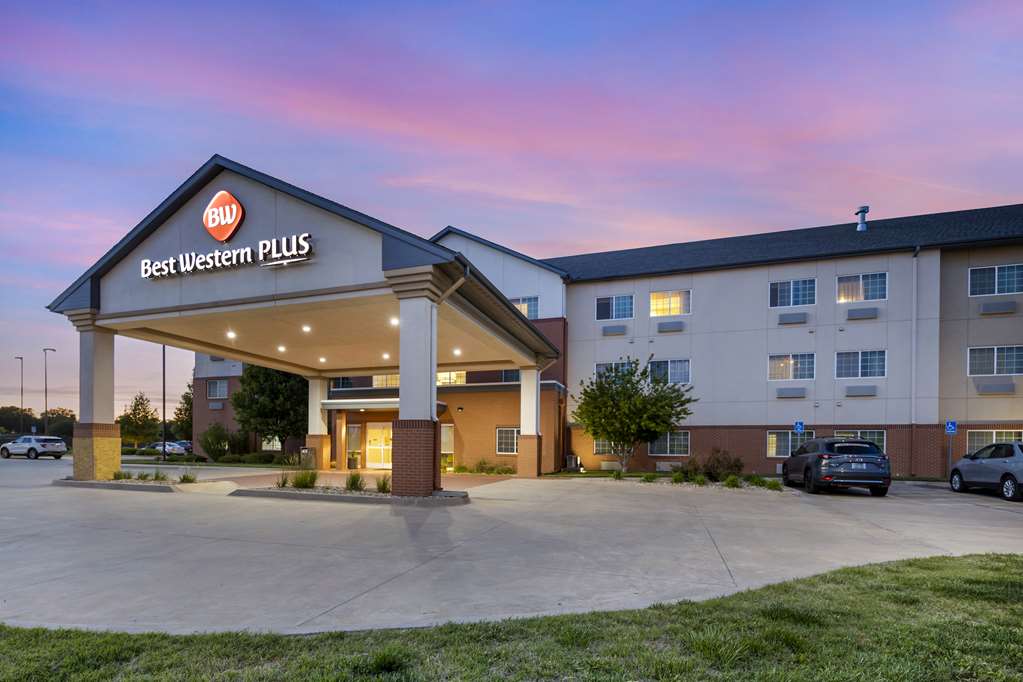 Best Western Plus Patterson Park Inn - photo 37