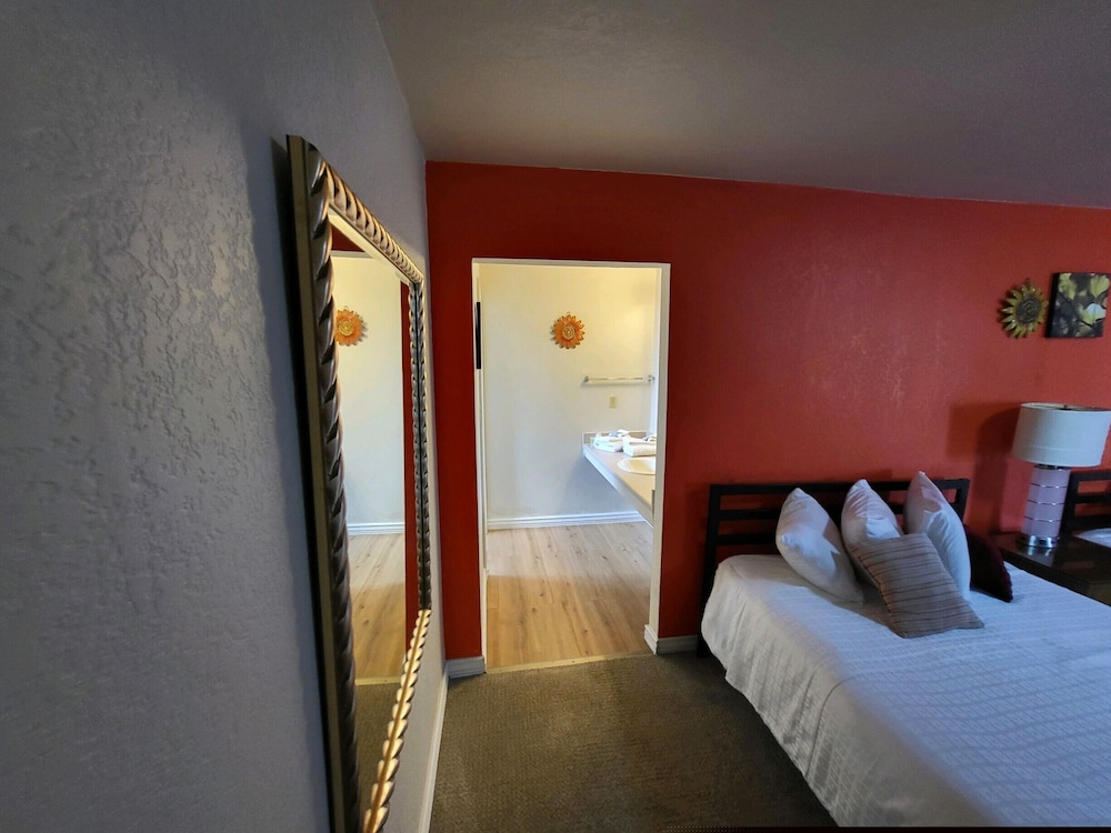 Rose's Motel - photo 29