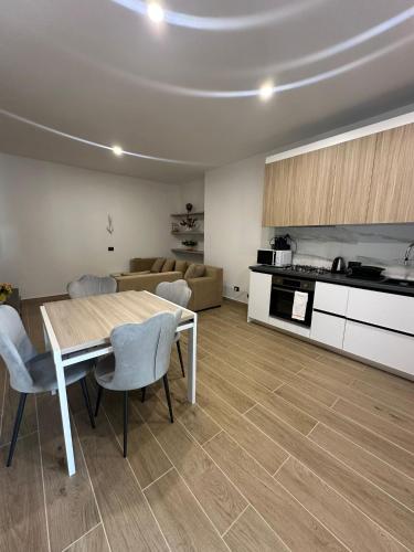 Residenza Zotaj appartamento due — 4-Star Luxury Hotel in Casale Monferrato, Italy